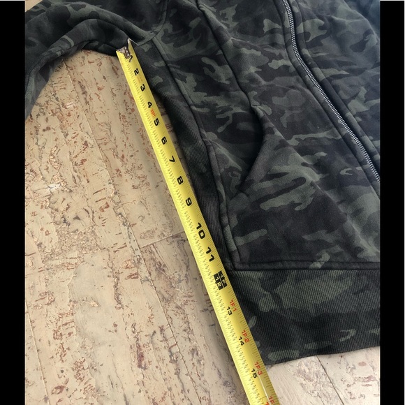 NWT lululemon Scuba Hoodie IV, Camo green, 6 - Picture 11 of 12